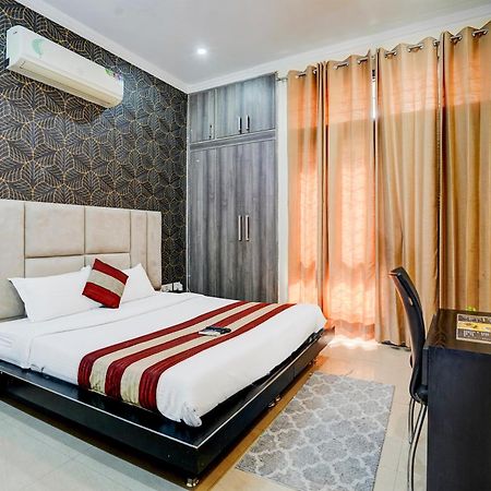 Fabexpress Next Home Gurgaon Bagian luar foto