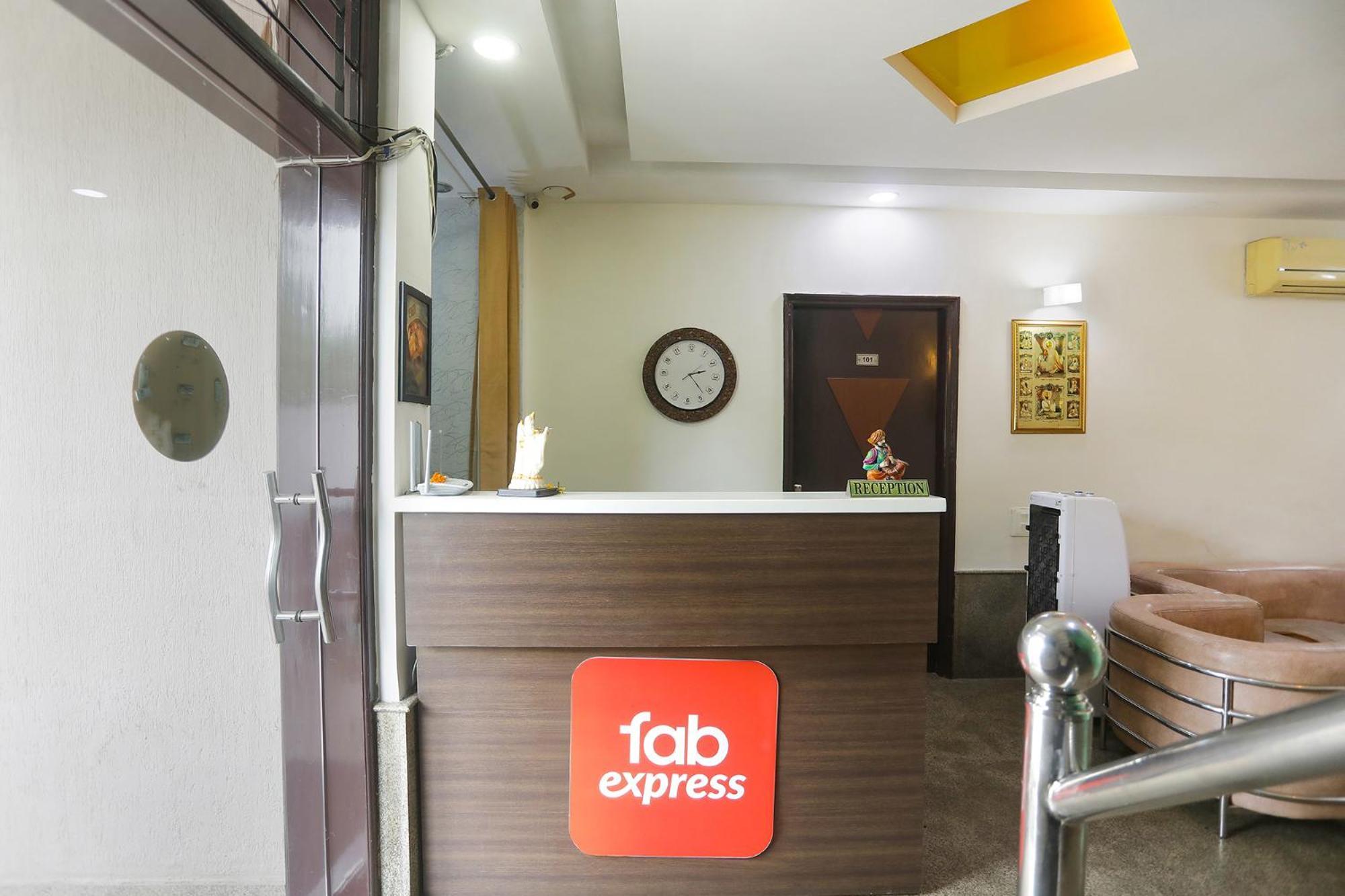 Fabexpress Next Home Gurgaon Bagian luar foto