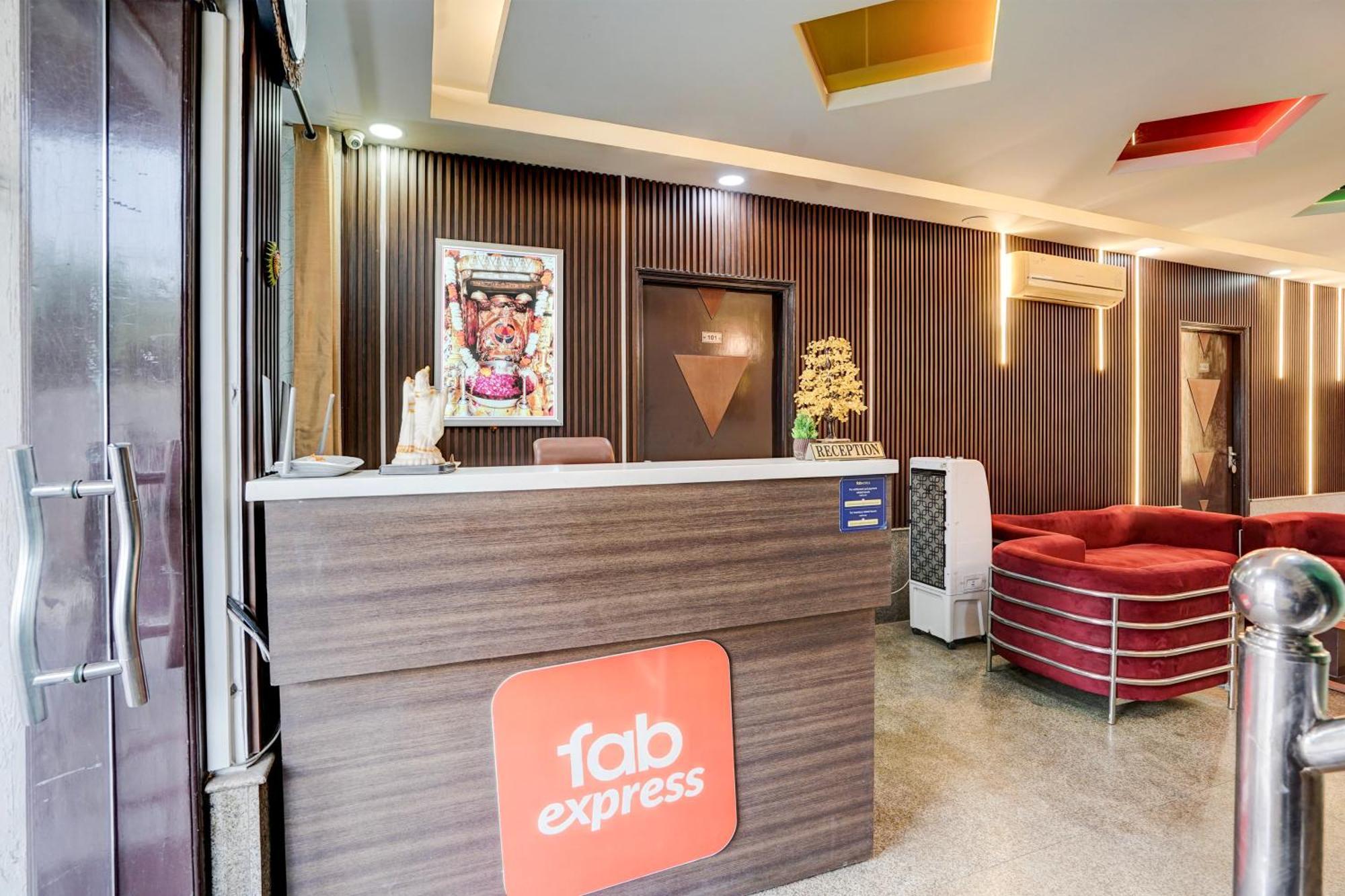 Fabexpress Next Home Gurgaon Bagian luar foto