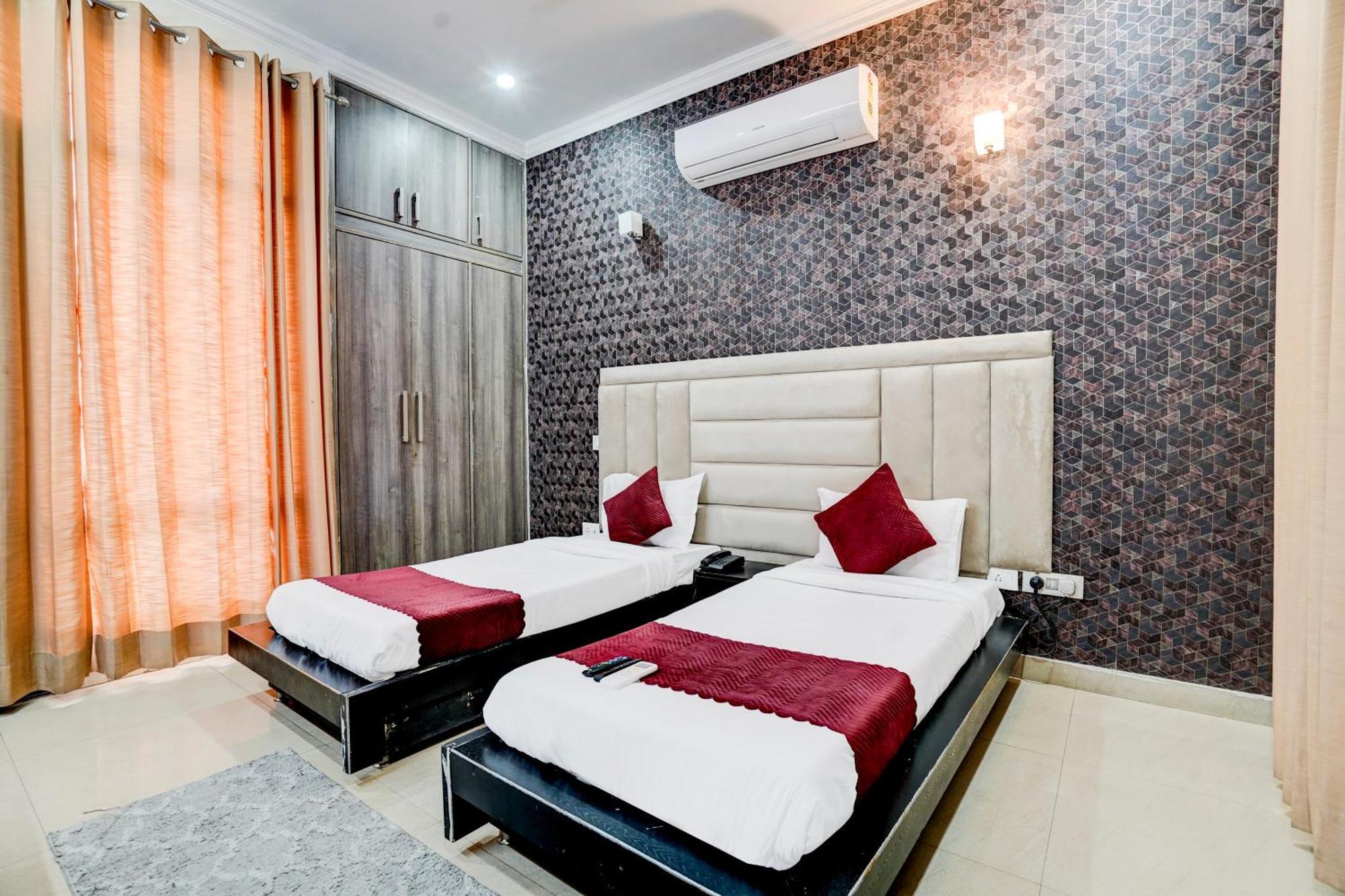 Fabexpress Next Home Gurgaon Bagian luar foto